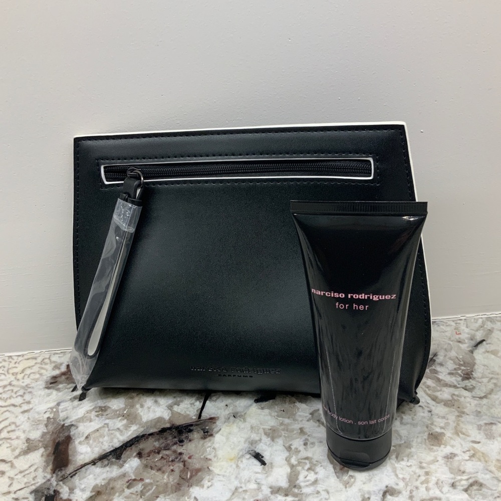 Narciso Rodriguez Parfums Faux Black Leather Cosmetic Bag -New w/dust ba…